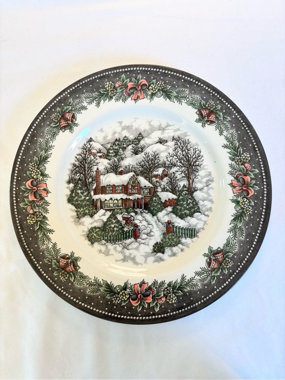 Royal Stafford Christmas snowy cottage Dinner Plate with Crown Backstamp